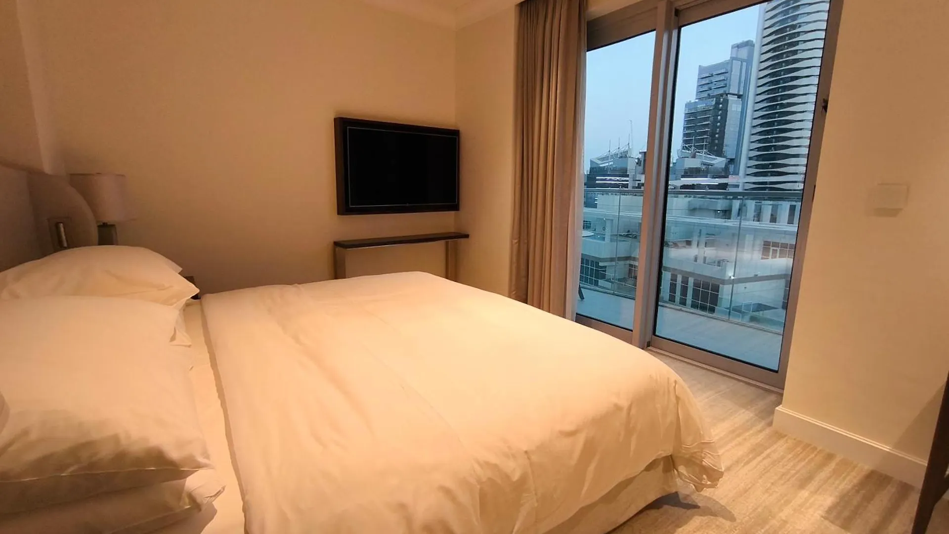 Luxurious 2-Bedroom Address Fountain Views Tower 2 Burj Khalifa View Дубай 0*,  ОАЭ